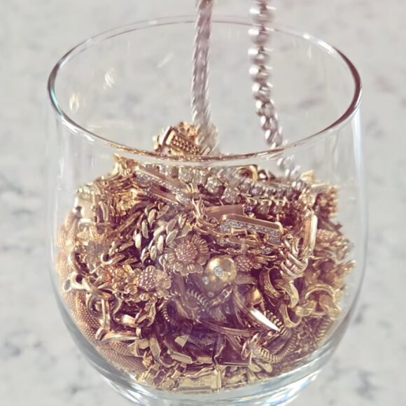 Welcome to Tesoro Fine Jewelry - Picture 5 of 9